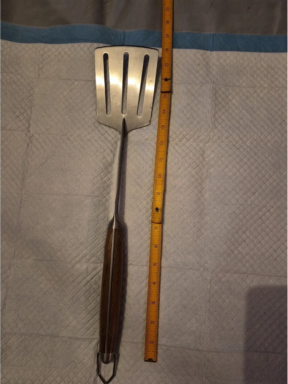 Barbecue Extra Long TURNER W/ Acacia Wood Handle 18